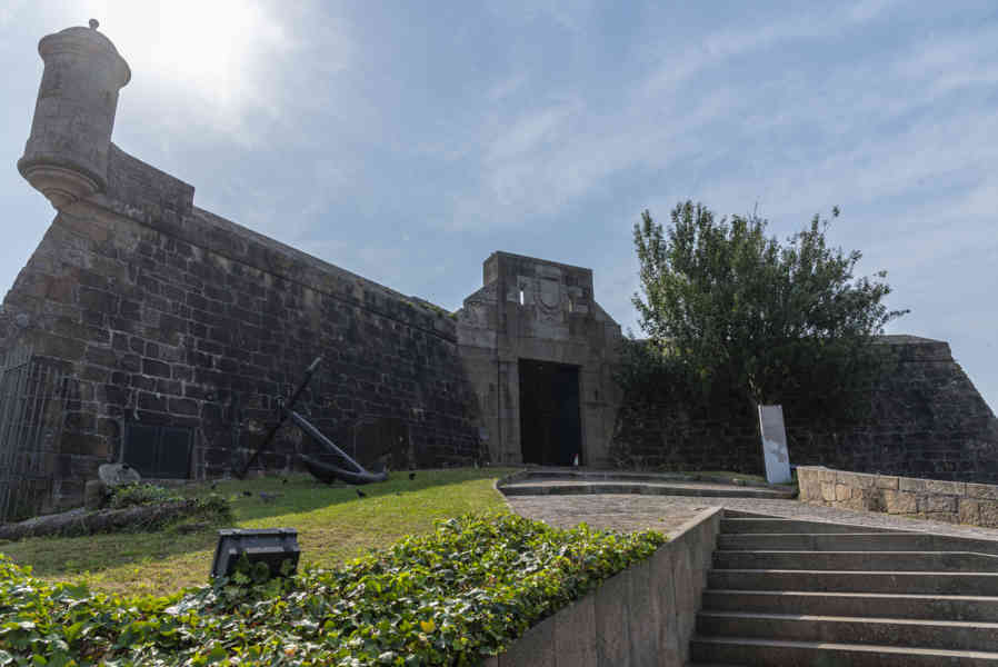 A Coruña 16 - castillo de San Antón.jpg